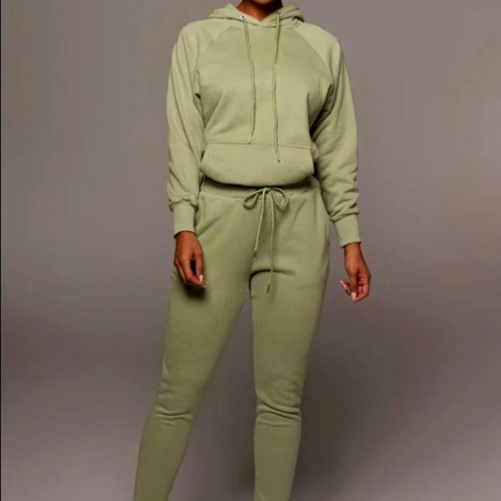 NWT - JLUXLABLE SAGE JOSEPHINE SWEAT SET - S